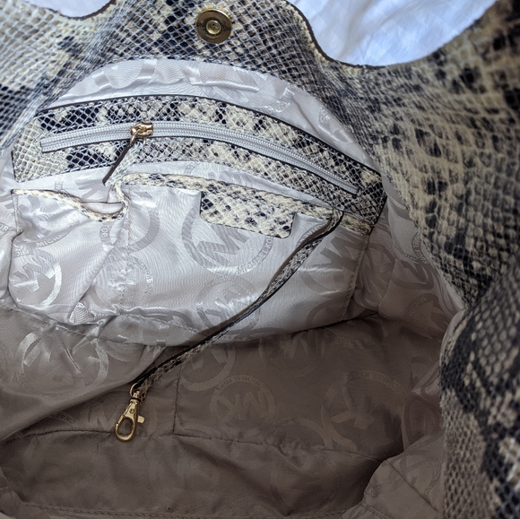 Michael Kors Python Print Bag - Picture 8 of 16